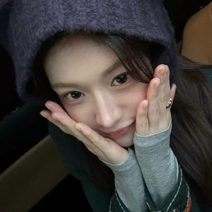 Qwe Fgg