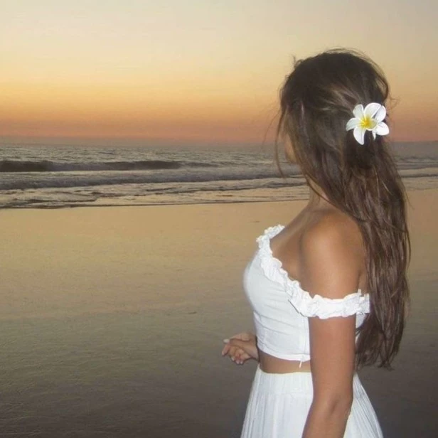 Just__ellaa