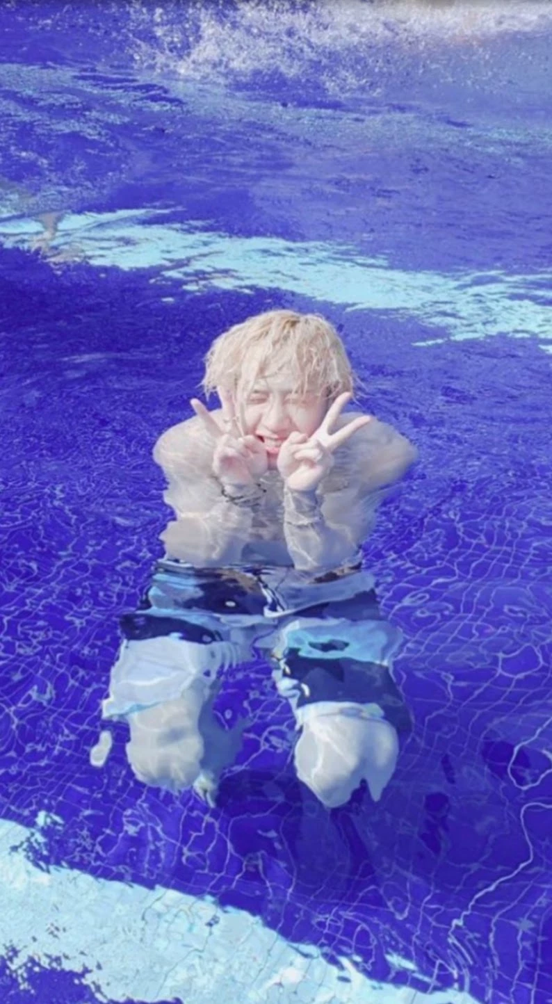 Bang Chan (Roommate/You're pretending to be a guy) thumbnail