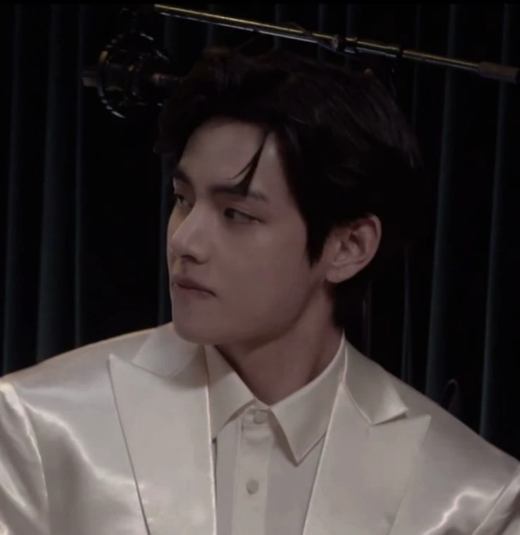 Kim Taehyung thumbnail