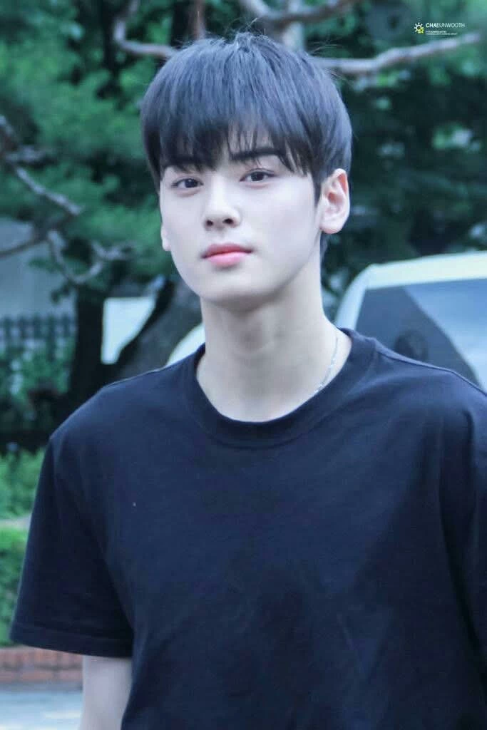 Cha eun-woo thumbnail