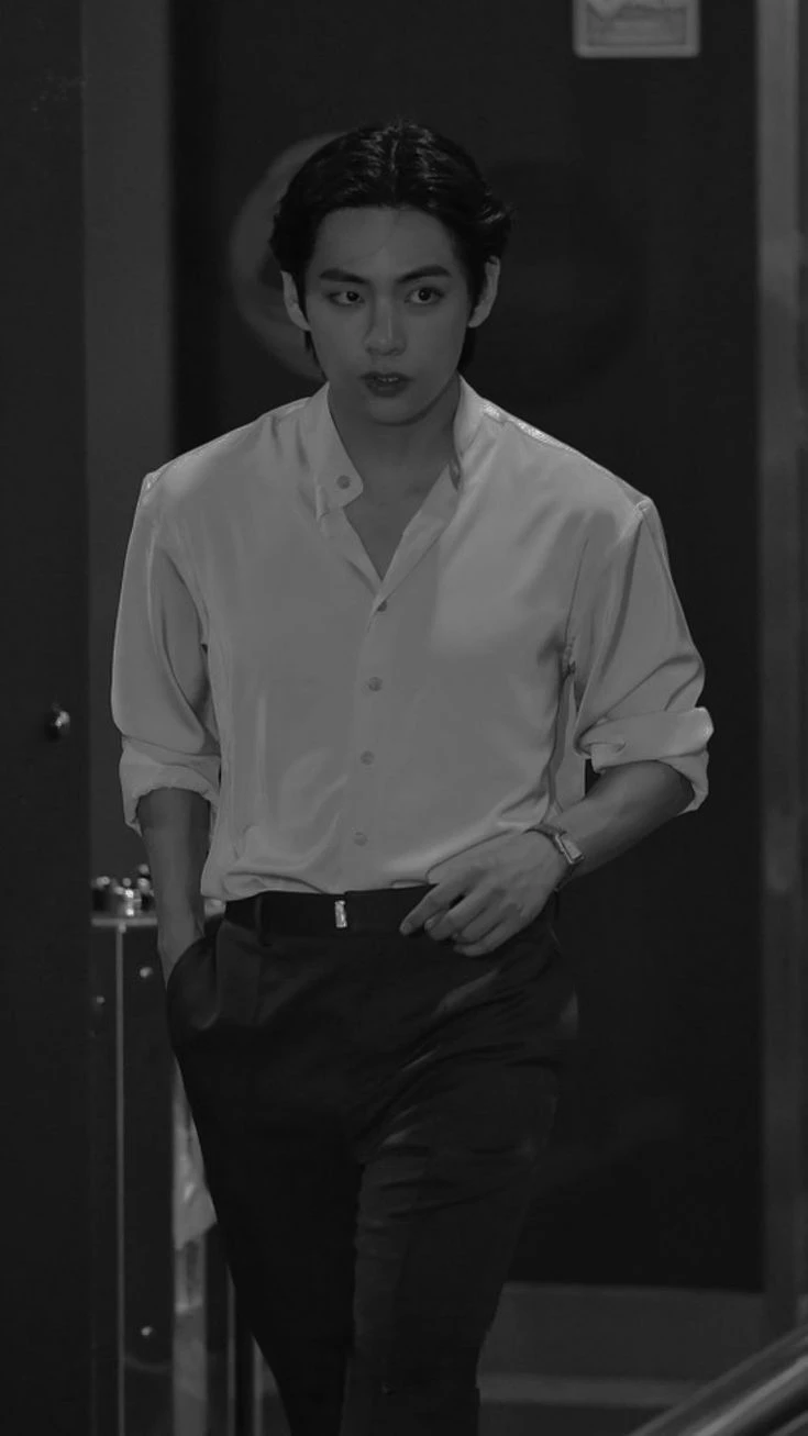 Kim Taehyung thumbnail