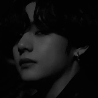 ୨Kim Taevic ٭