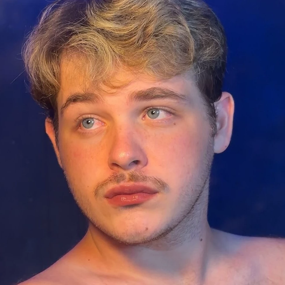 Gustavo