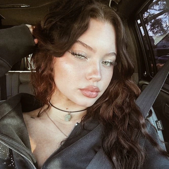 Isabella 