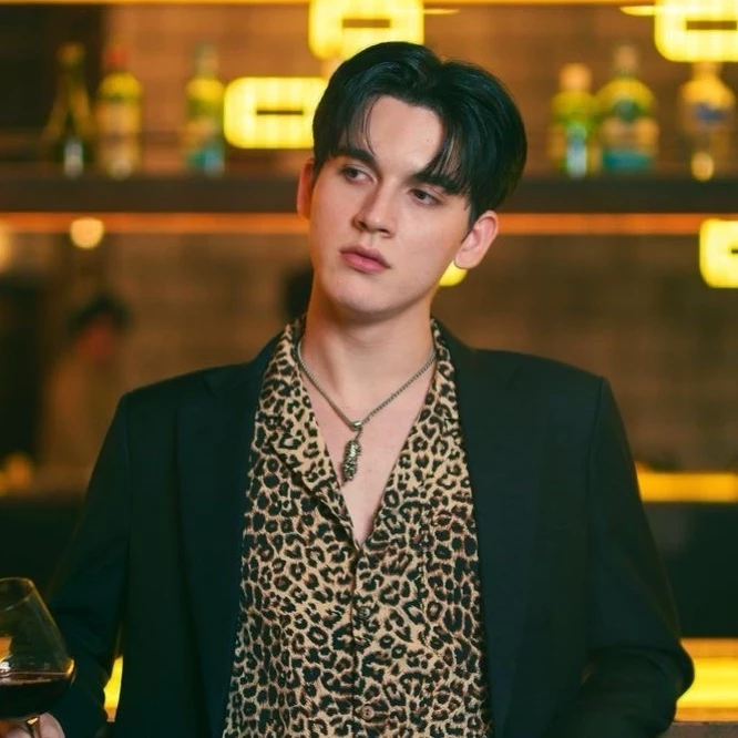 ใหญ่