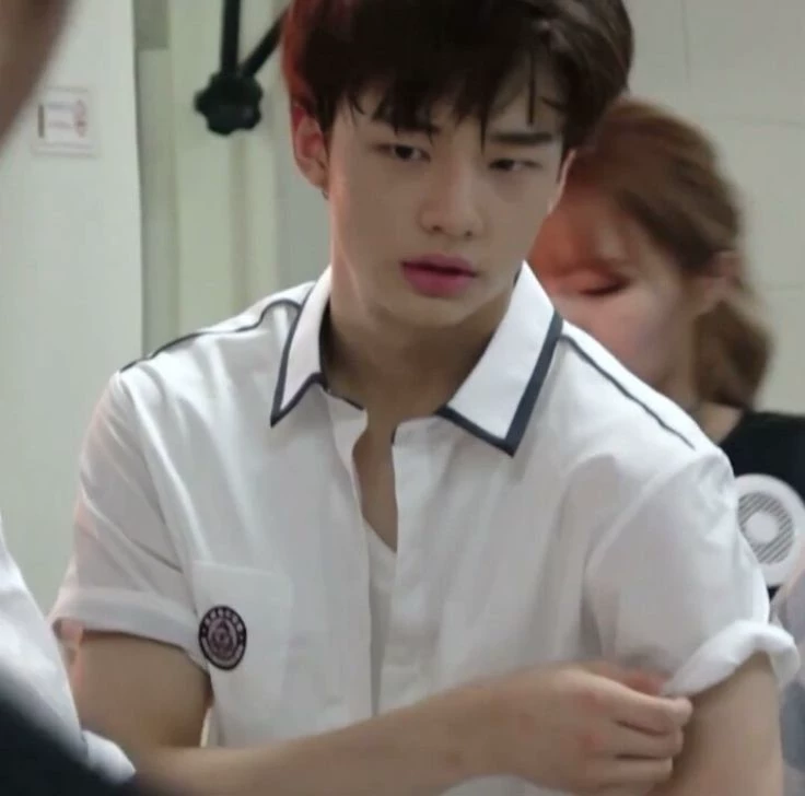 Hyunjin thumbnail