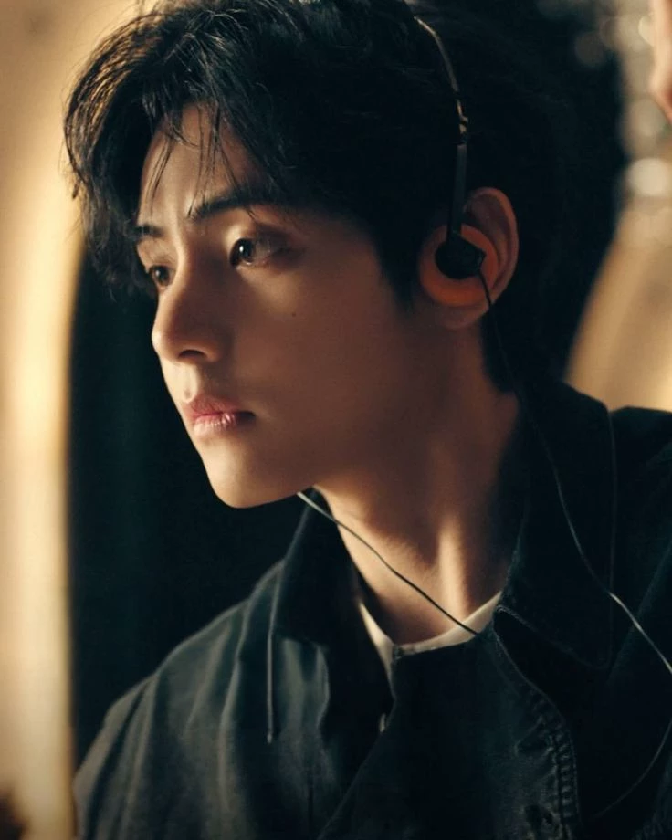 Kim Taehyung thumbnail