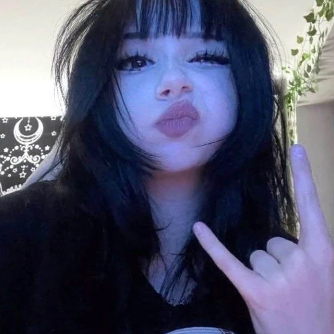 ﾠchloeﾠ౨ৎﾠ