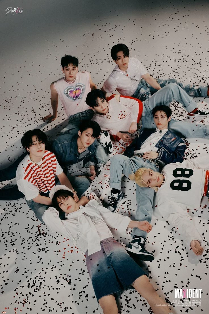 Stray Kids thumbnail