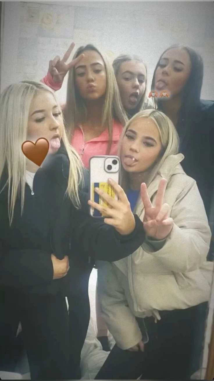 The 5 popular girls  thumbnail