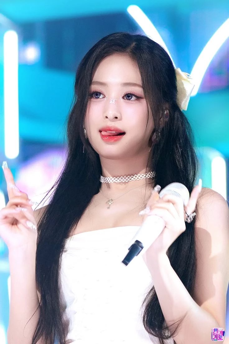Ahyeon thumbnail
