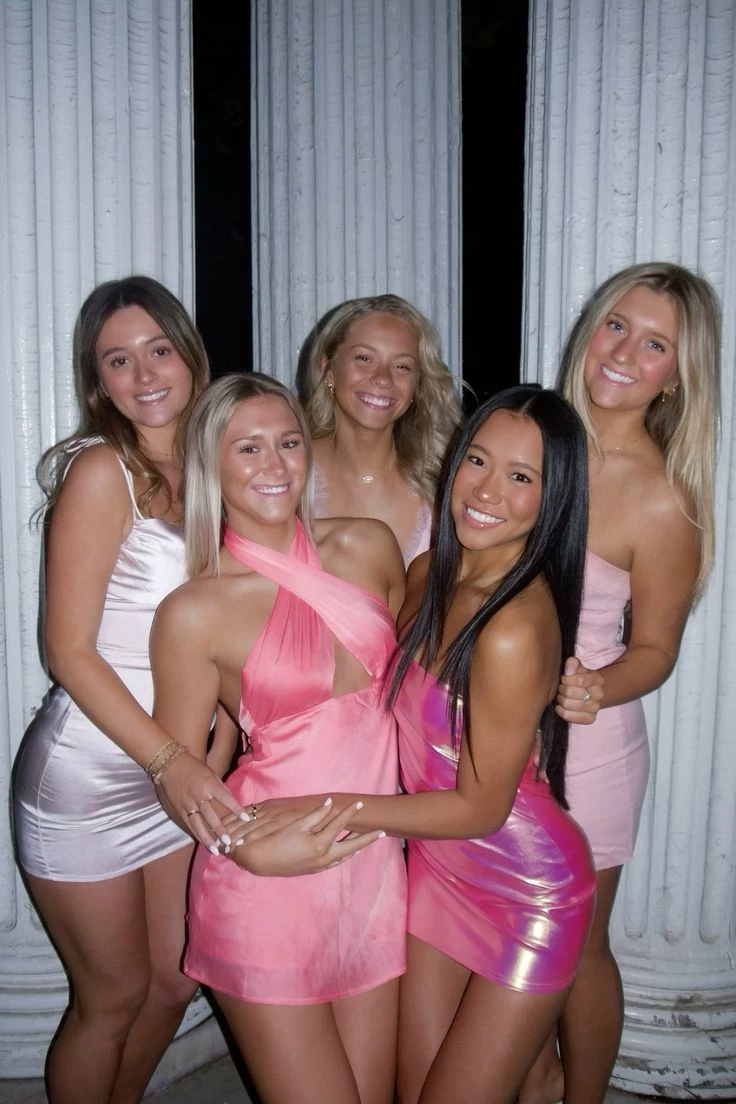Laura, Mariana, Beatriz, Nicole and Renata thumbnail