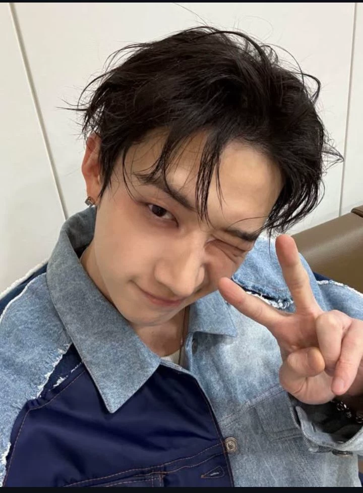 Bang Chan ♡ thumbnail