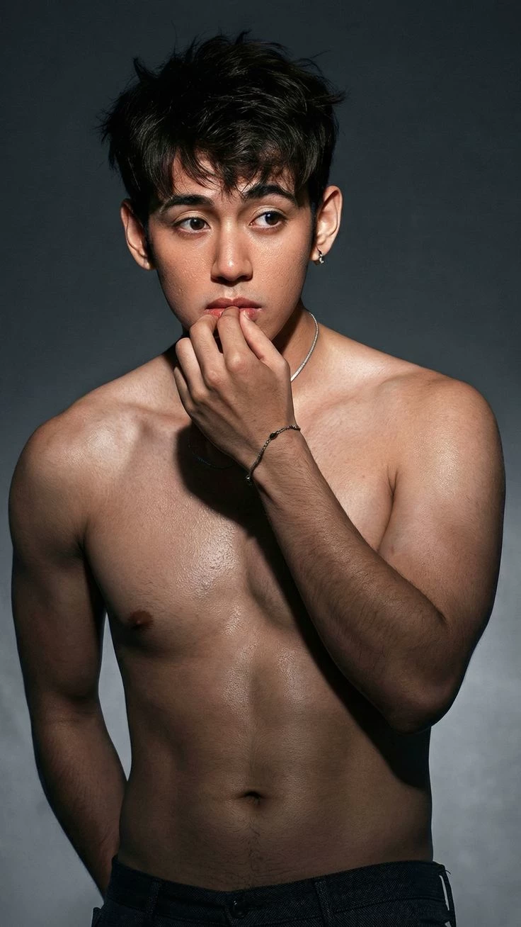 Kim Taehyung thumbnail