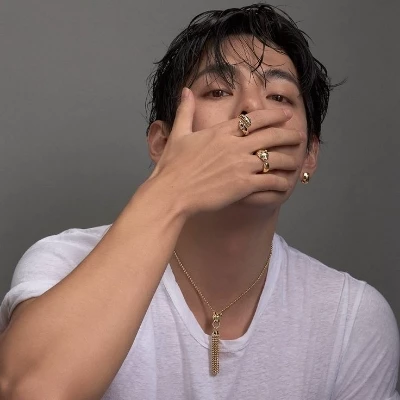 Kim Taehyung thumbnail