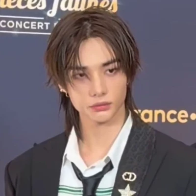 Hwang Hyunjin thumbnail