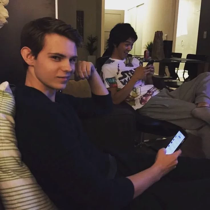 Robbie Kay thumbnail