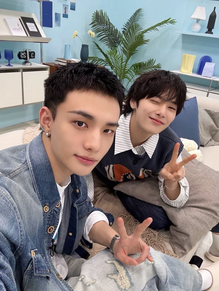 Hyunjin & Jeongin thumbnail