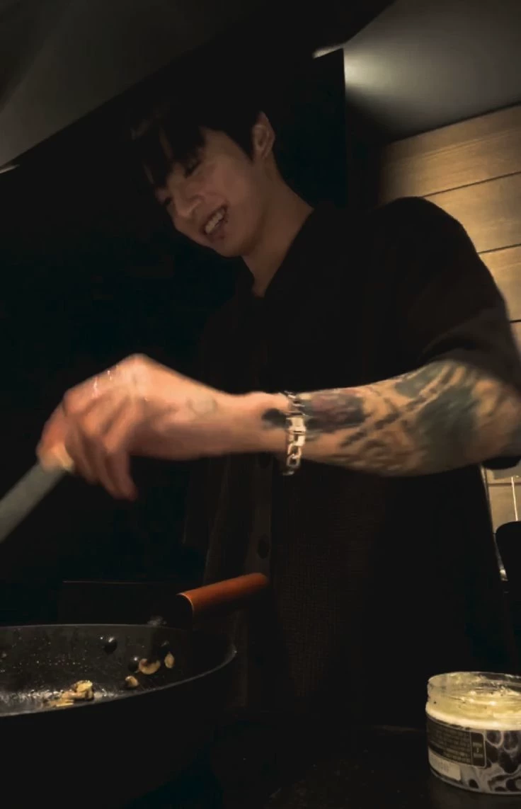 Jeon jungkook thumbnail