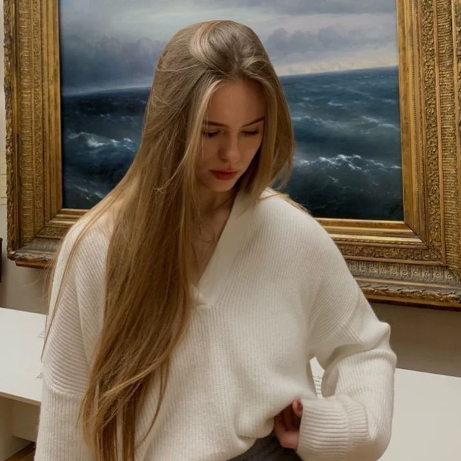 Lizzie  grayson