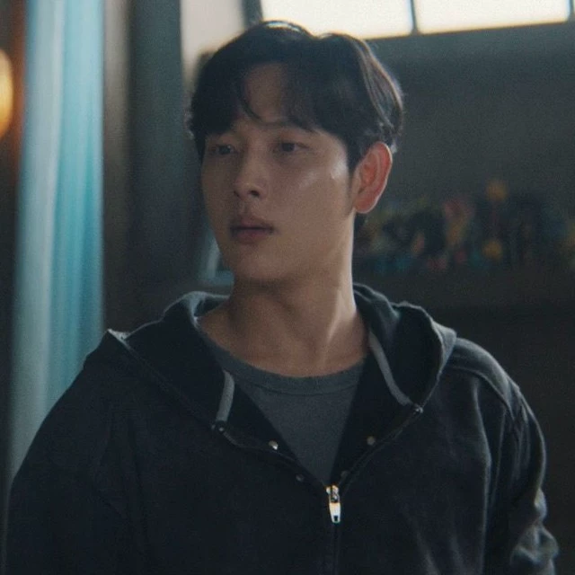 Jongwoo 