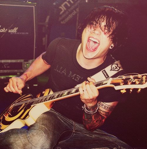 Frank Iero thumbnail