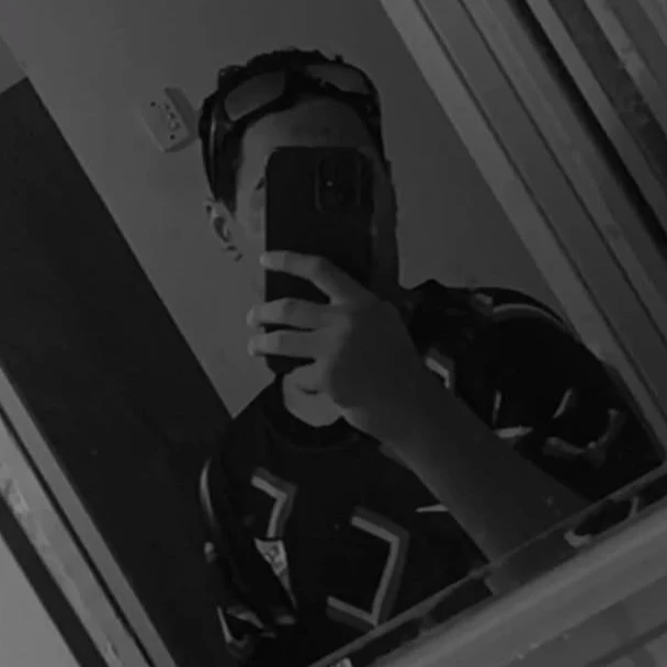 Nicolas 