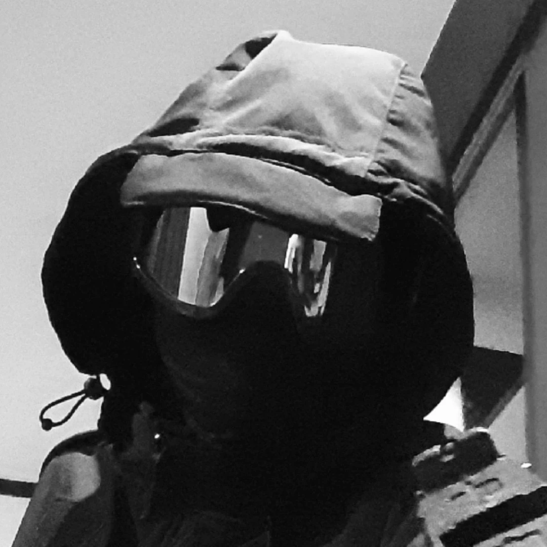 BLACK HOOD