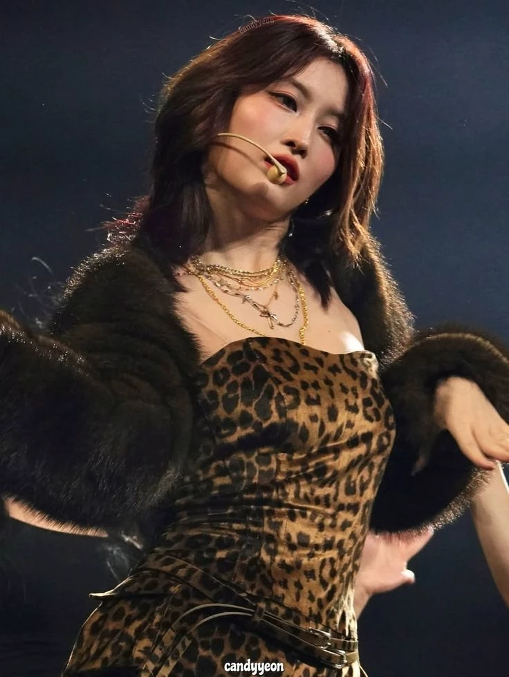 Hirai momo thumbnail