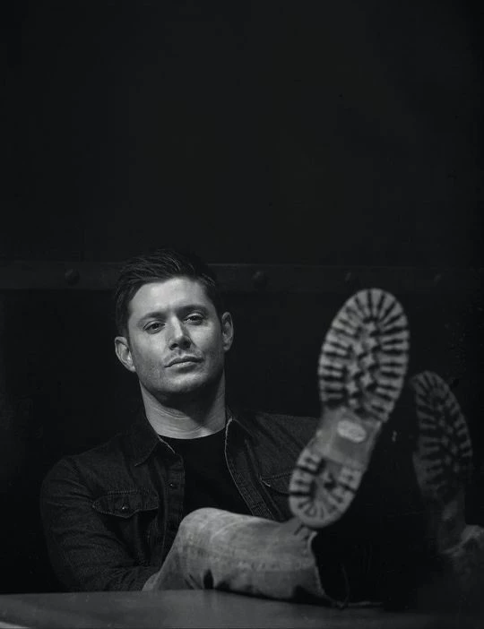 Dean Winchester  thumbnail