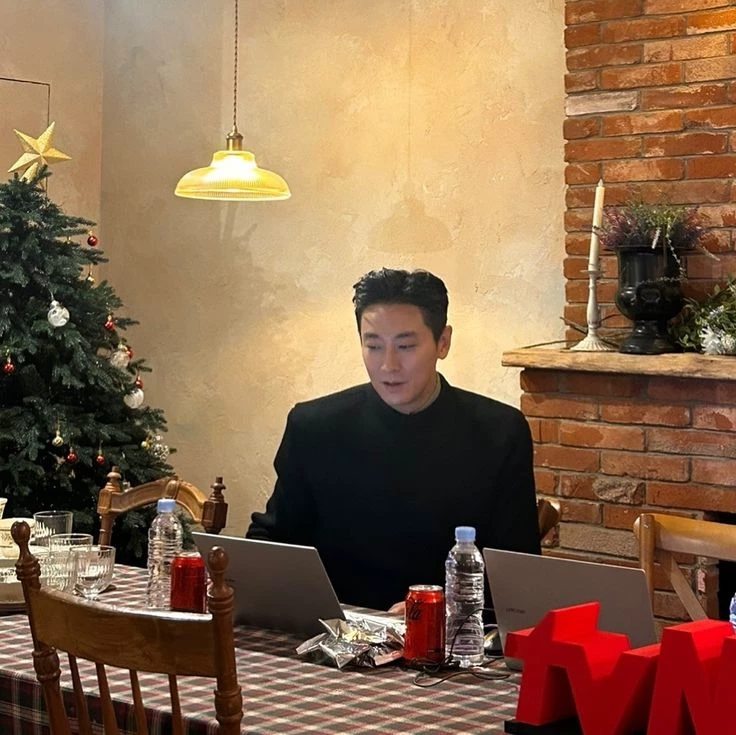 ju jihoon  thumbnail