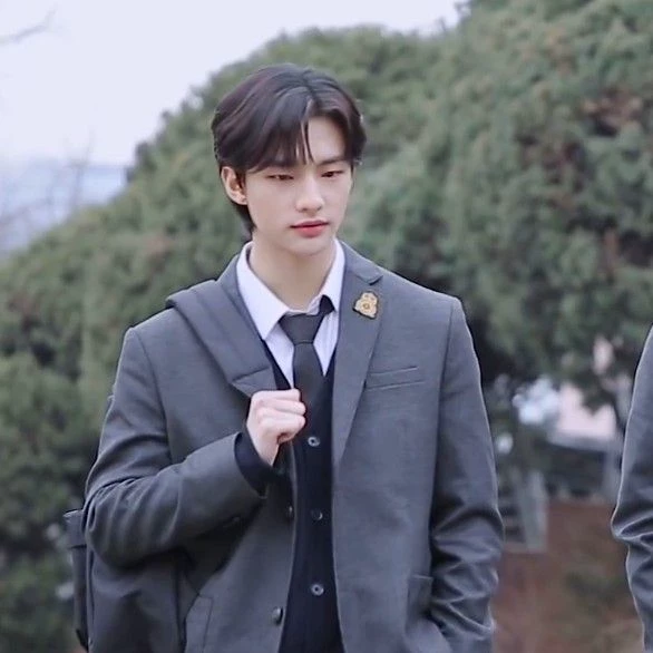 Hyunjin (your best friend) thumbnail