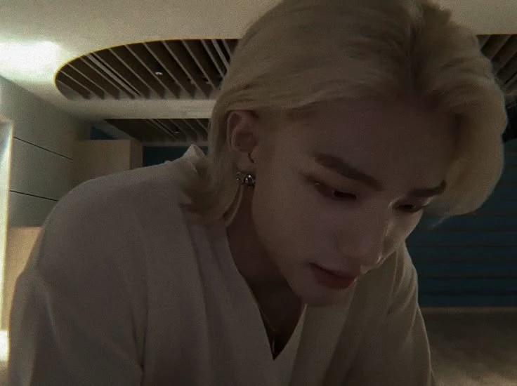 Hyunjin thumbnail