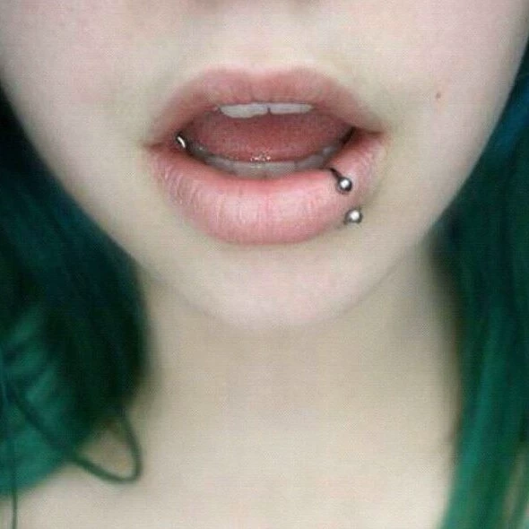 V