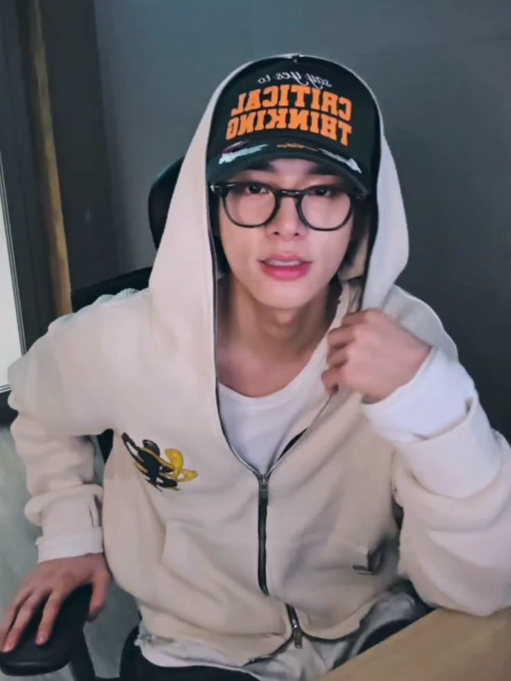 Shim Jake thumbnail