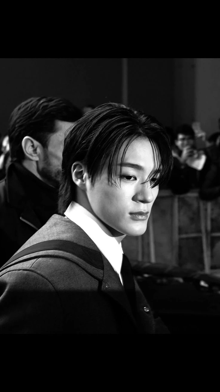Lee Jeno thumbnail