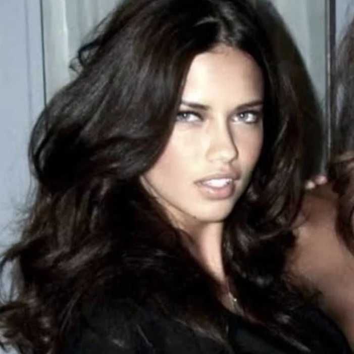 Adriana Lima💯✨️
