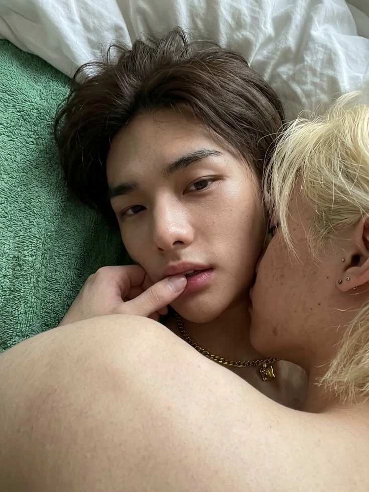 Lovebirds thumbnail