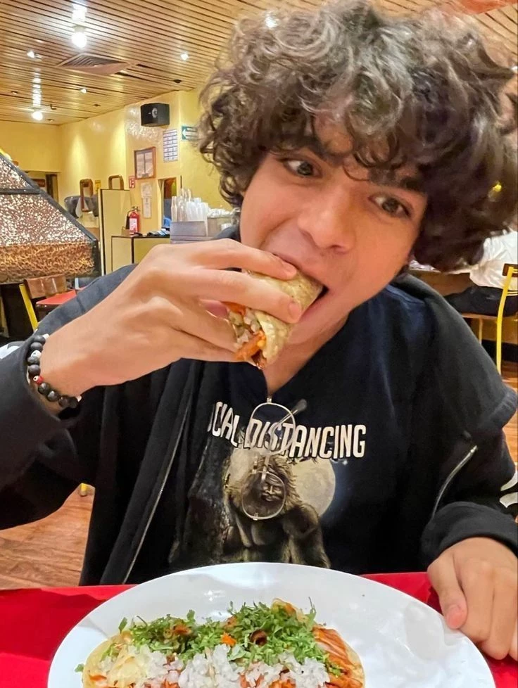 LEO VALDEZ  thumbnail