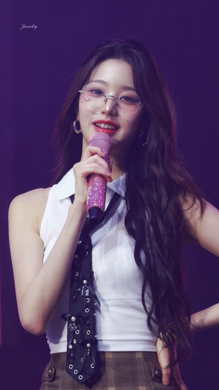Wonyoung thumbnail