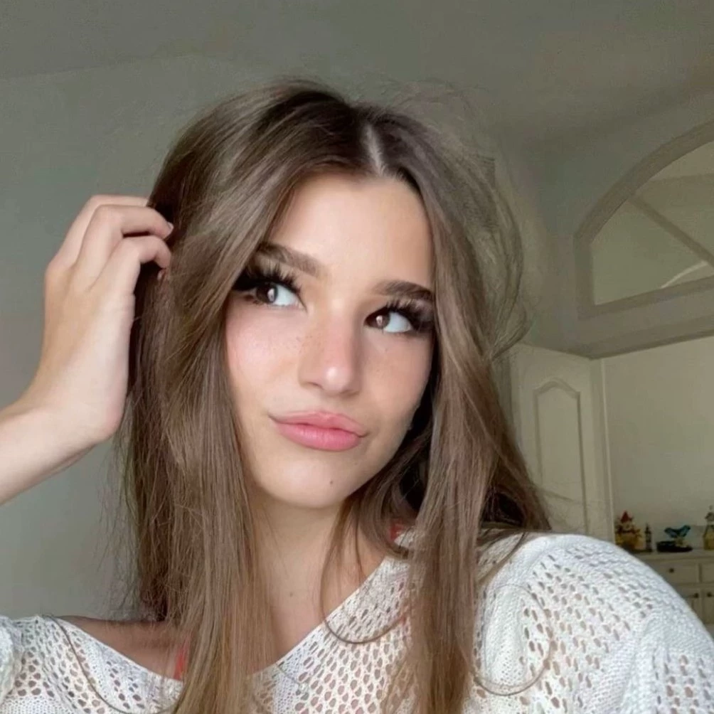 Brooke Monk 
