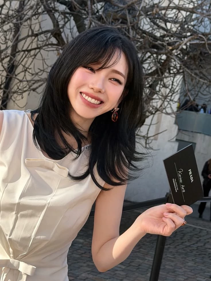 Karina thumbnail