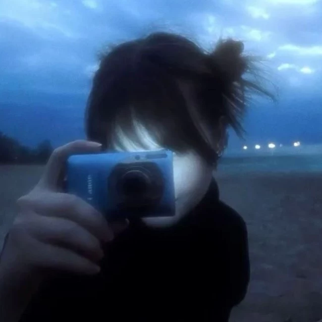 ` 𝓐𝓵𝓲𝓬𝓮 𝓜𝓮𝓻𝓻𝓲𝓬𝓴 
