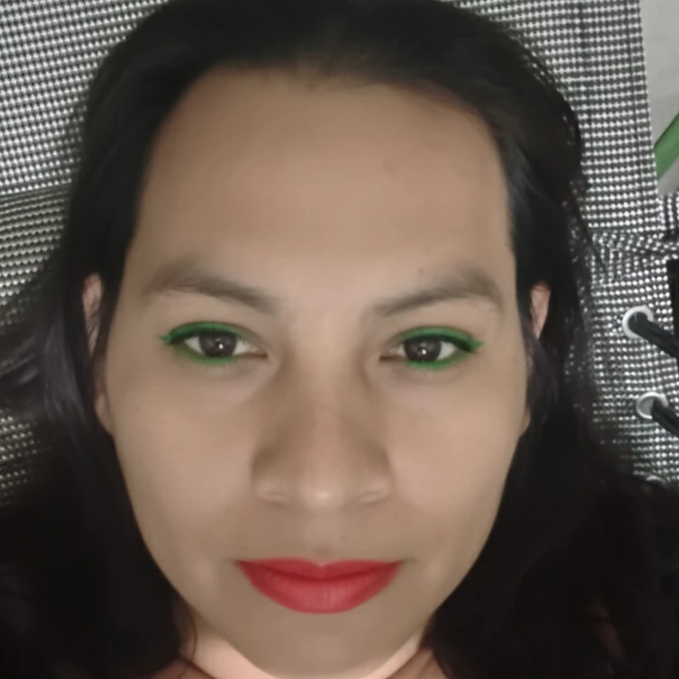 Anggie Hernandez segura