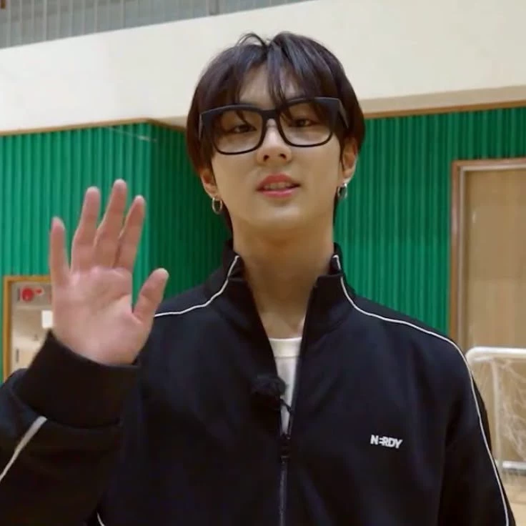 Jungwon thumbnail