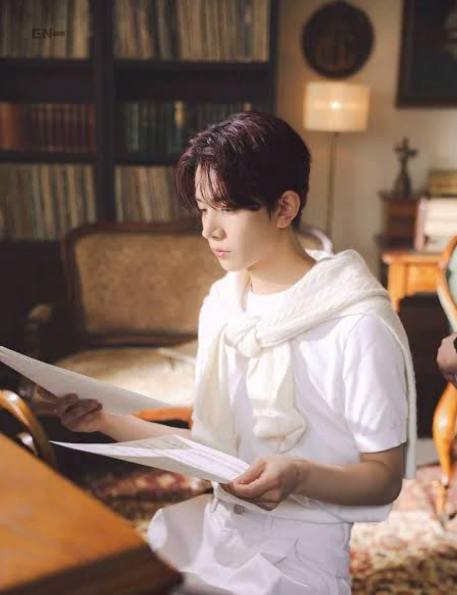Lee Heeseung thumbnail