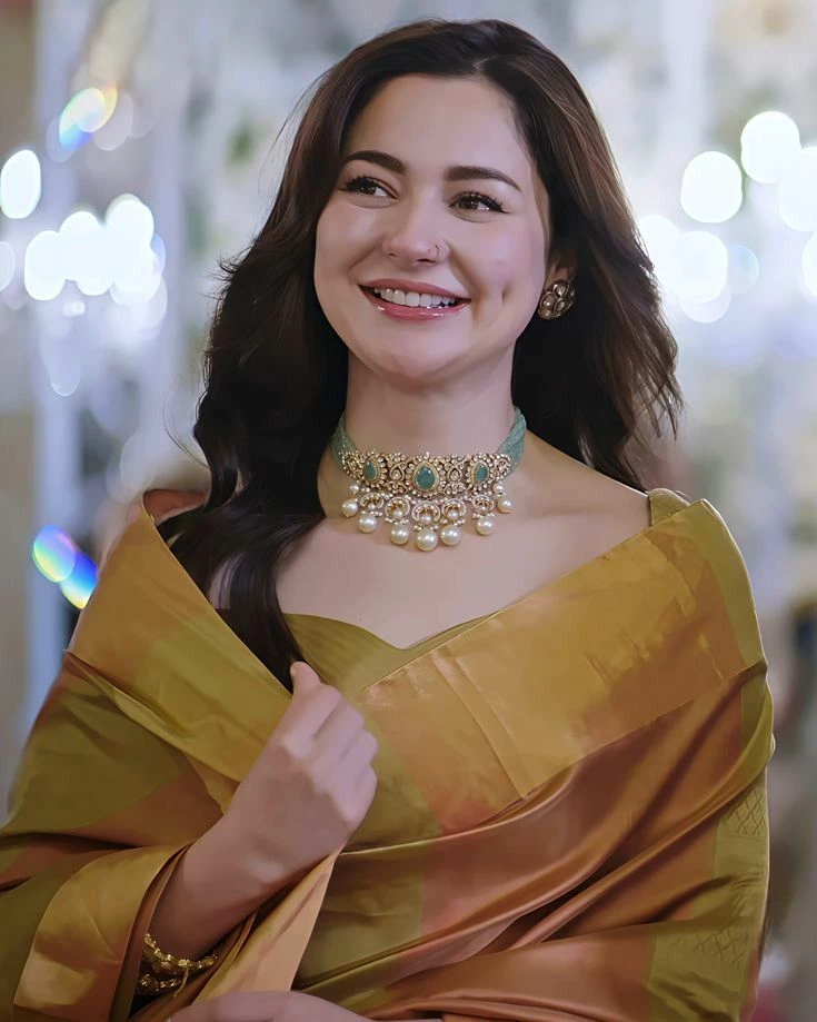 Hania Amir thumbnail