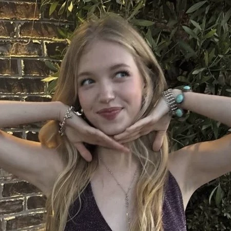 Ava