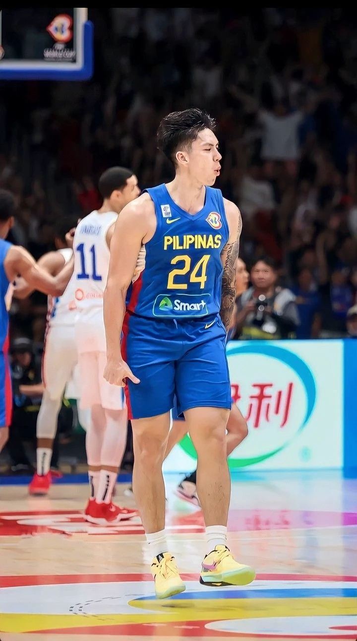 Dwight Ramos thumbnail
